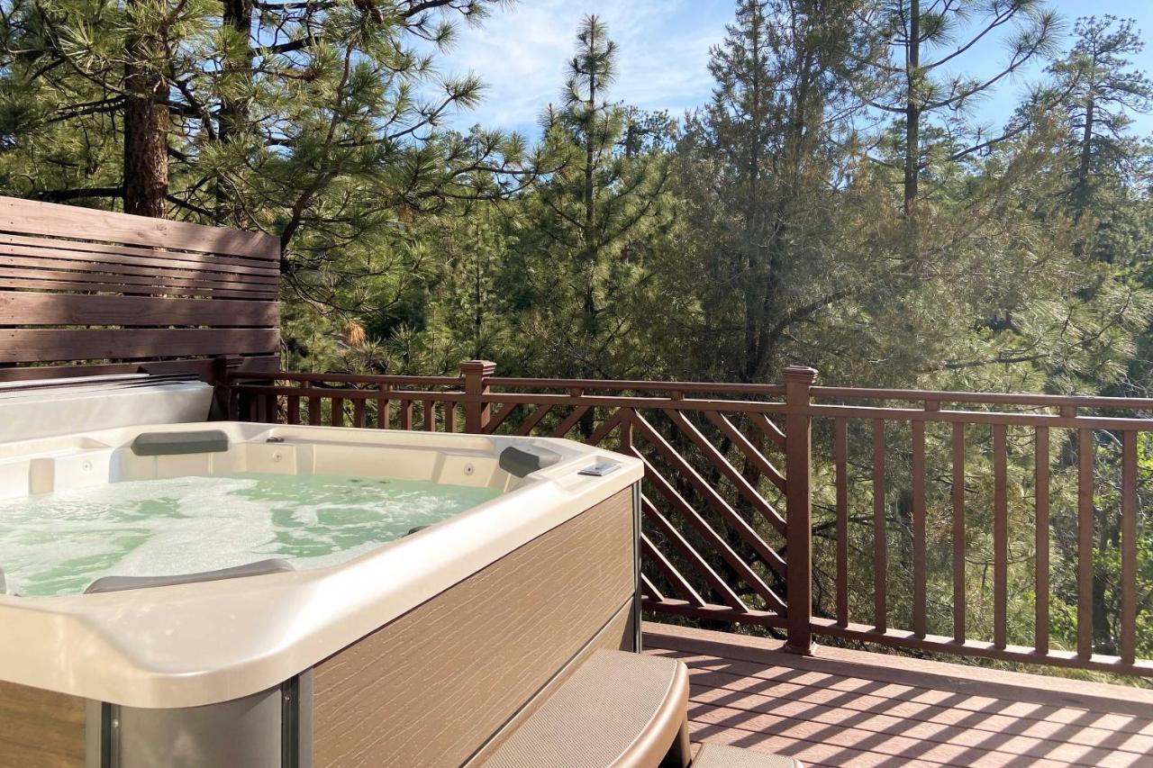 Cozy Getaway Cabin Deck And Hot Tub With Views! Villa Big Bear Lake Eksteriør billede